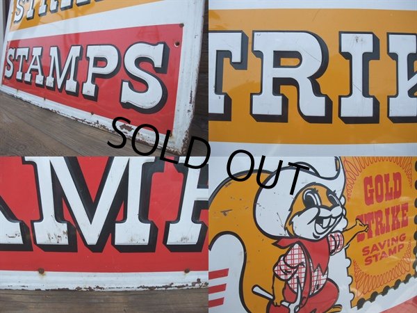 画像2: Vintage GOLD STRIKE STAMPS Sign (AC-412) (2)