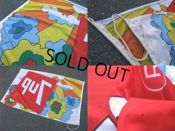 画像2: Vintage Peter Max 7UP Advertising Flag Banner (NK-244) (2)