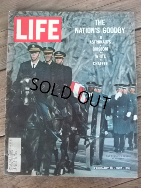 画像1: 60s Vintage LIFE Magazine / Feb 10,1967 (NK-456)  (1)