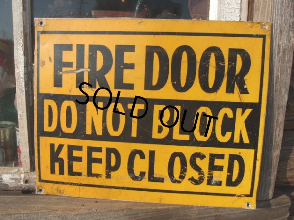 画像1: Vintage Road Sign FIRE DOOR (NK595)  (1)