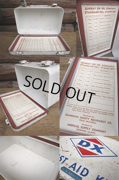 画像3: Vintage DX First AID Cabinet Box (PJ237) (3)