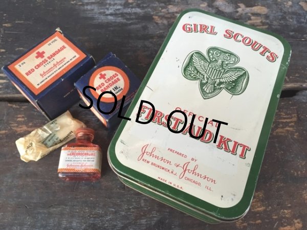 画像1: Vintage Johnson&Johnson GIRL SCOUTS First AID Kit Can (PJ882) (1)