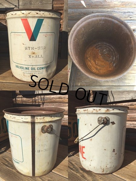 画像3: Vintage Valvoline 5GL Motor Gas/Oil Can (DJ86)  (3)