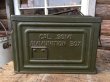 画像1: Vintage US Military Metal Ammo Box (DJ111） (1)