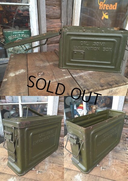 画像2: Vintage US Military Metal Ammo Box (DJ111） (2)