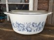 画像1: Old Pyrex Casseroles Colonial Mist (DJ633） (1)