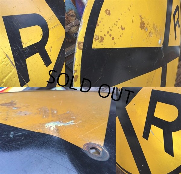 画像2: Vintage Railroad Crossing Round Sign (DJ692) (2)