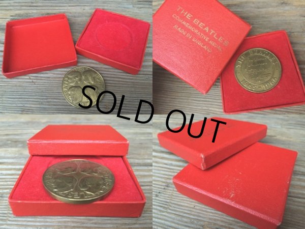 画像2: 60s Vintage The Beatles Commeorative Medal (MA197) (2)