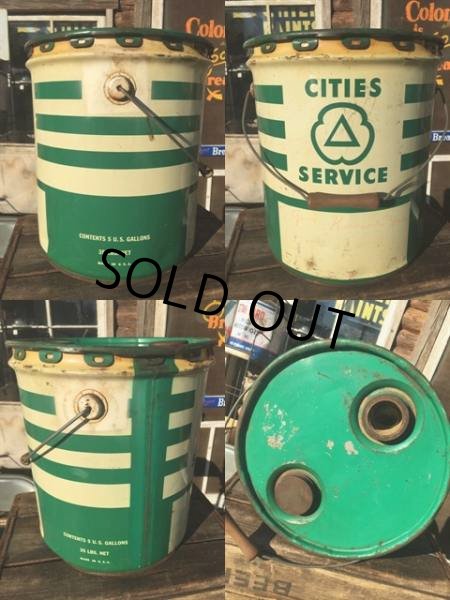 画像2: Vintage Cities Service 5GL Motor Gas/Oil Can (MA422)  (2)