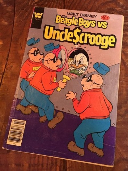 画像1: Vintage Comic Disney Beagle Boys vs Uncle Scrooge (C12) (1)