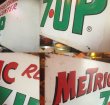 画像3: Vintage 7UP Soda Metal Sign Metric Refreshment Center (AL238) (3)