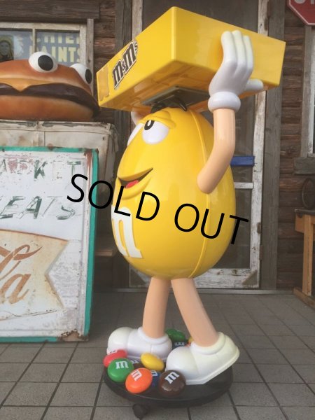 画像2: Vintage M&M's Store Display Yellow (AL306) (2)
