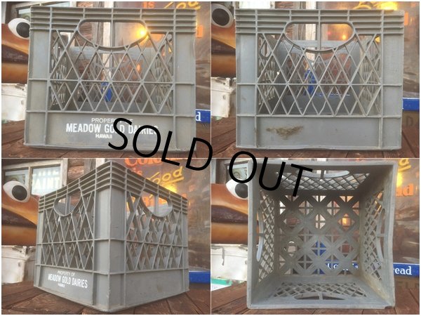 画像2: Vintage Meadow Gold Dairies Plastic Crate Box (AL451) (2)