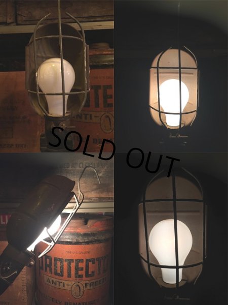 画像4: Vintage Industrial Trouble Lamp (AL982) (4)