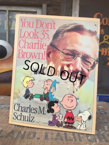 画像1: Vintage Book Snoopy You Don't Look 35, Charlie Brown! (AL5381)  (1)