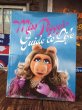 画像1: Vintage Muppets Miss Piggy Guide to Life (AL2313)  (1)