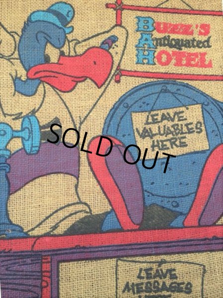 画像6: 70s Vintage Walter Lantz Buzz's Antiquated Hotel Burlap Message Board (J126) (6)