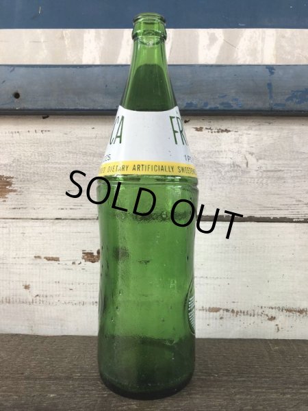 画像2: Vintage Soda Glass Bottle Fresca (J246) (2)