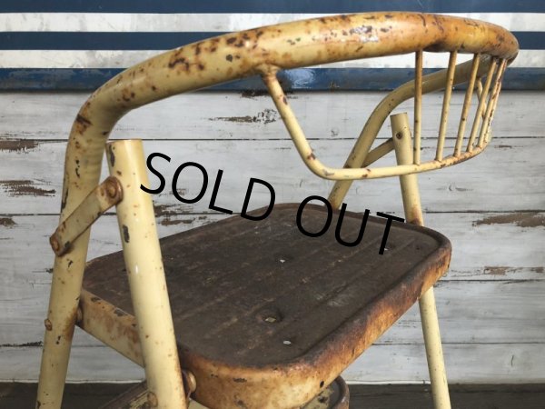 画像7: Vintage Folding Step Stool Chair Yellow (J255)   (7)