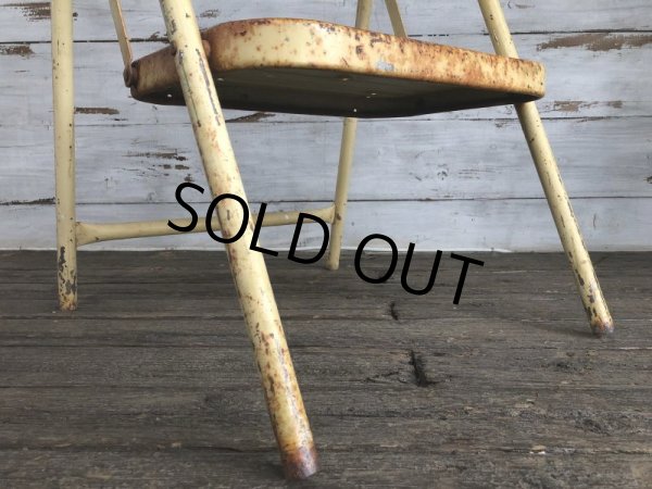画像8: Vintage Folding Step Stool Chair Yellow (J255)   (8)