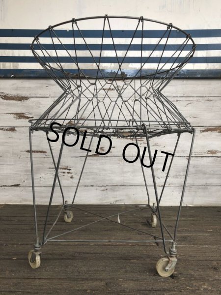 画像2: Vintage Wire Laundry Basket (J285) (2)