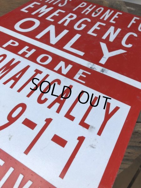 画像2: Vintage Sign THIS PHONE FOR EMERGENCY ONLY (J321)   (2)