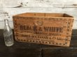 画像1: Vintage Black & White Scotch Whisky  Wooden Crate (J323) (1)