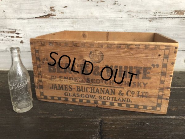 画像1: Vintage Black & White Scotch Whisky  Wooden Crate (J323) (1)