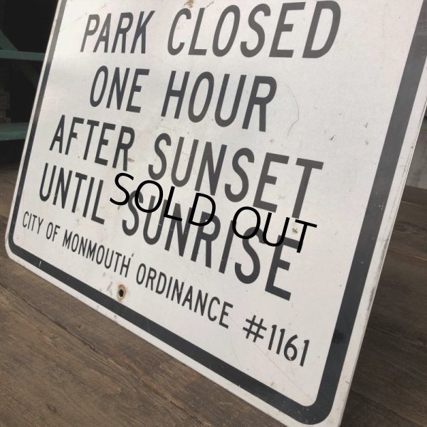 画像3: Vintage Road Sign PARK CLOSED (J332)   (3)