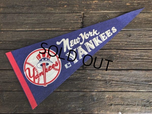 画像1: Vintage MLB Pennant Flag Banners NY YANKEES (J355) (1)