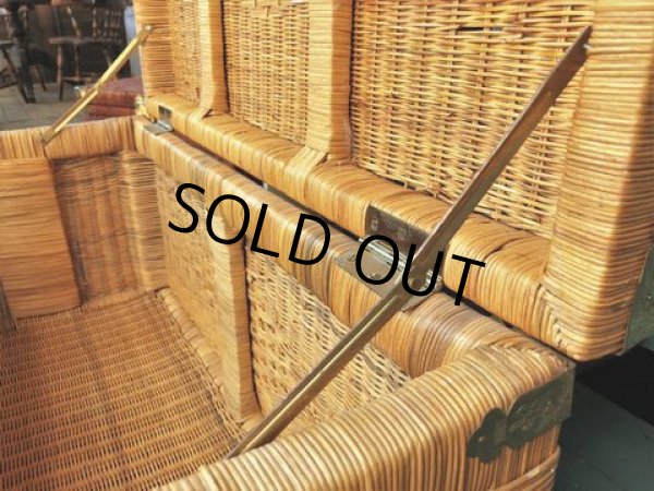 画像6: Antique Wicker Trunk Chest Basket Large Size (J382) (6)
