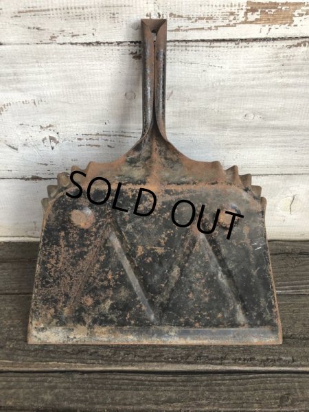 画像4: Vintage WHITE Industrial Metal Dust Pan (J394) (4)