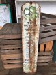 画像10:  50s Vintage Quaker State Motor Oil Metal Thermometer (J334)   (10)