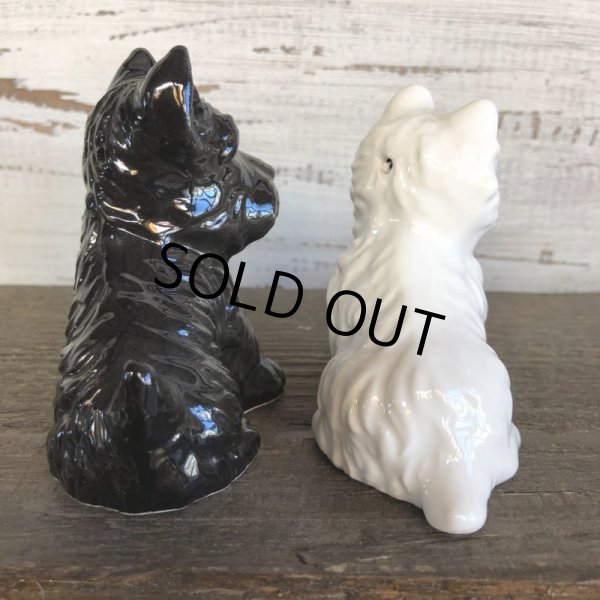 画像4: Vintage Black & White Scotch Whisky Salt & Pepper Shaker (J810) (4)