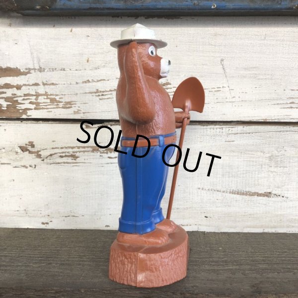 画像2: 70's Vintage Smokey The Bear Plastic Bank (J835) (2)