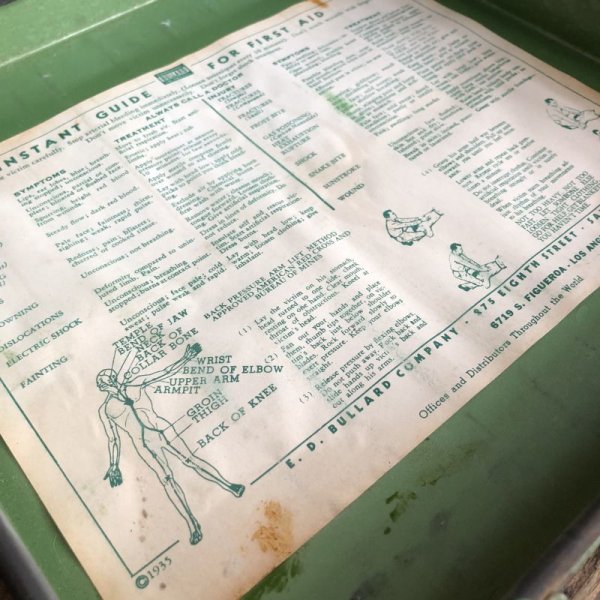 画像9: Vintage Bullard First Aid Kit Mettal Box Cabinet (S120） (9)