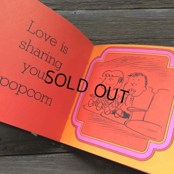 画像6: Vintage Book Snoopy Love is walking Hand in Hand (S142） (6)