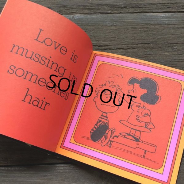 画像9: Vintage Book Snoopy Love is walking Hand in Hand (S142） (9)