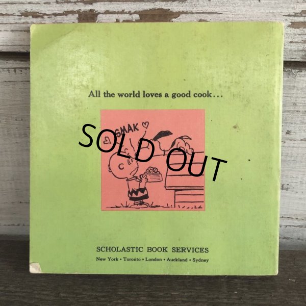 画像2: Vintage Book Snoopy Peanuts Cook Book (S139） (2)