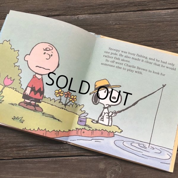 画像9: Vintage Book Snoopy We're Busy, Charlie Brown (S135） (9)