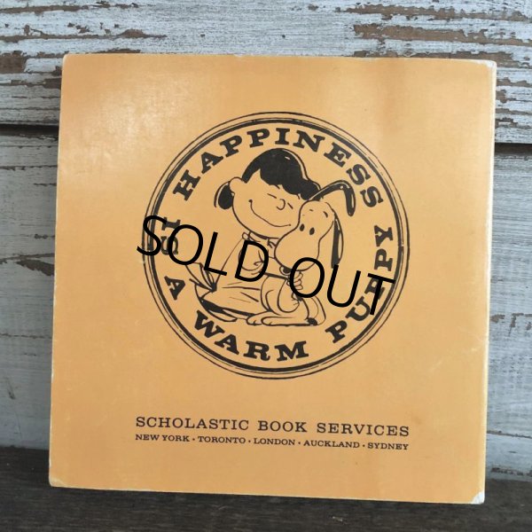 画像2: Vintage Book Snoopy Happiness is a warm puppy (S140） (2)