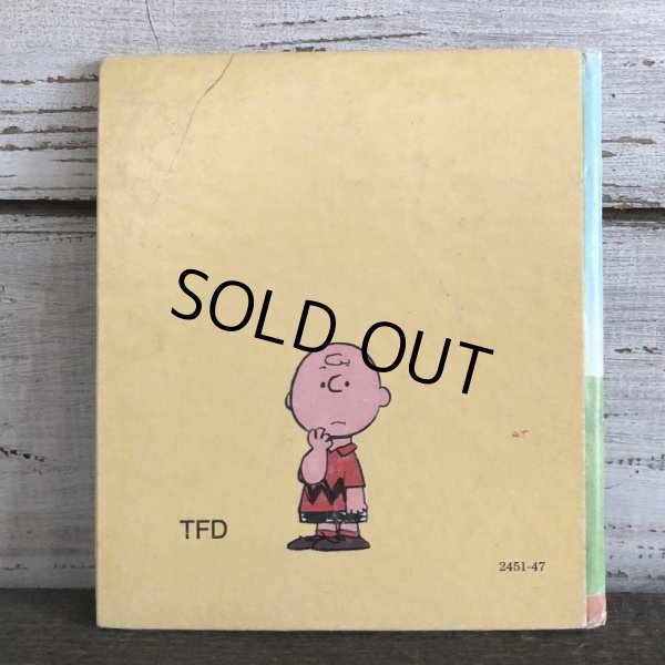 画像2: Vintage Book Snoopy We're Busy, Charlie Brown (S135） (2)