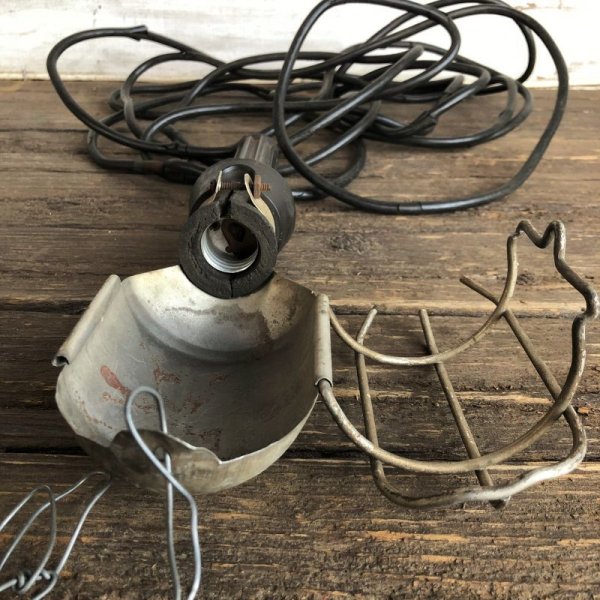 画像8: Vintage Industrial Trouble Lamp (S214) (8)