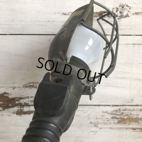 画像2: Vintage Industrial Trouble Lamp (S216) (2)