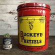 画像1: Vintage Old Style Dutch Buckeye Pretzel Tin (S253) (1)