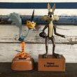 画像1: Vintage Dakin Road Runnner & Wile E. Coyote Bank Set (S292) (1)