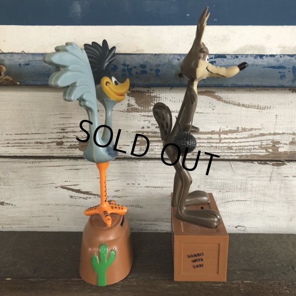 画像4: Vintage Dakin Road Runnner & Wile E. Coyote Bank Set (S292) (4)