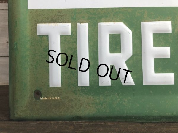 画像2: Vintage Original Embossed Metal REMINGTON Tires Sign (S349） (2)