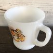 画像2: Vintage Fire King EXXON Esso Tiger D handle Mug (S350) (2)