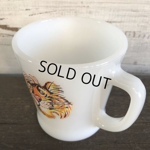 画像2: Vintage Fire King EXXON Esso Tiger D handle Mug (S350) (2)